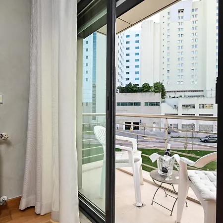 Columbano Garden, Family *