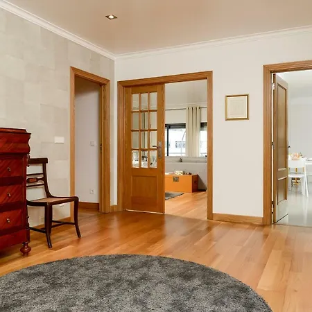 Columbano Garden, Family Лиссабон