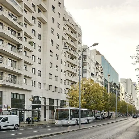 Columbano Garden, Family * Lisbon