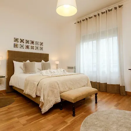 Columbano Garden, Family * Lisbon